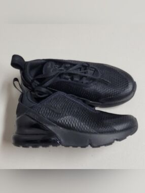 Nike Air Max 270 Little Boys Sneakers Size 12C.